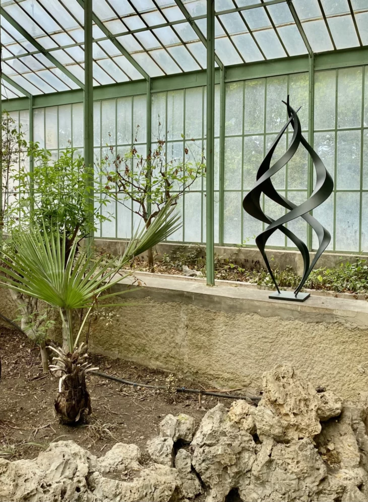 sculpture contemporaine abstraite métal par l'artiste francais francis guerrier