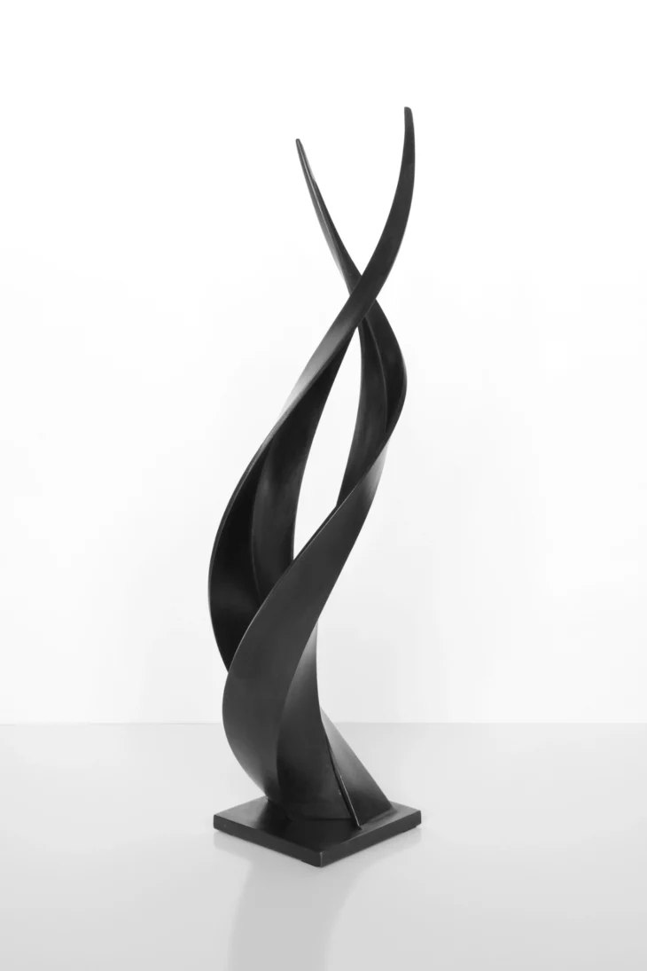 sculpture contemporaine abstraite métal par l'artiste francais francis guerrier