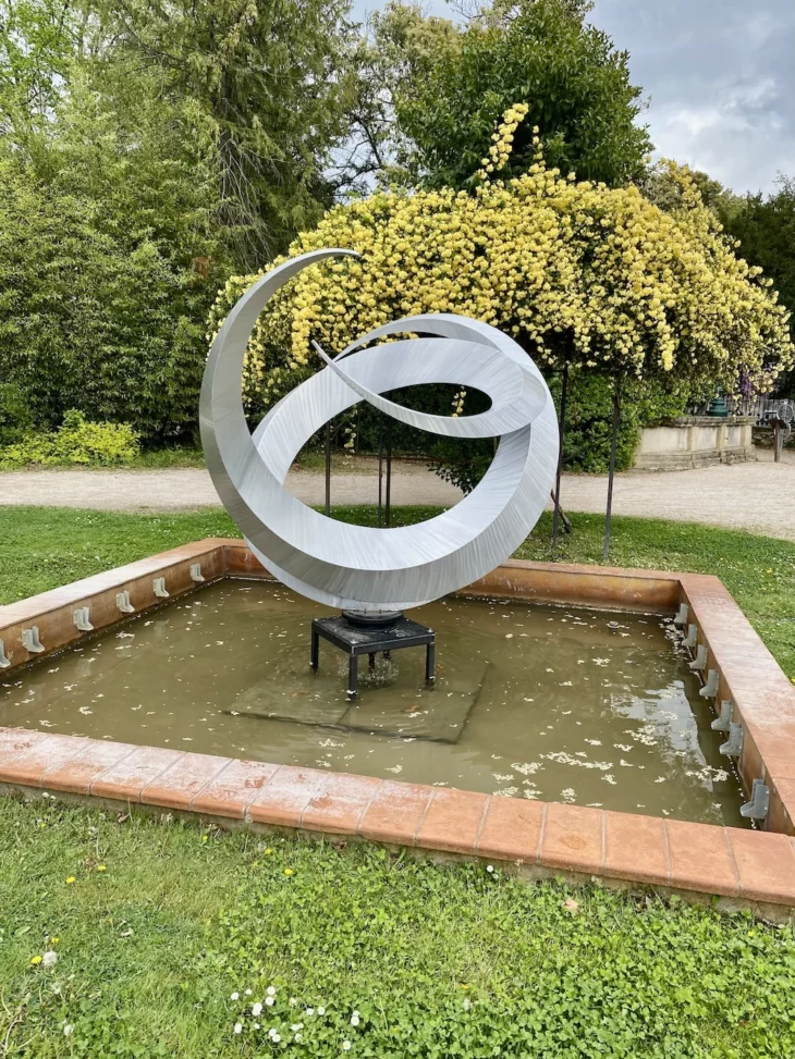 ensemble,sculpture contemporaine en metal pour le jardin de francis guerrier a retrouvez dans la galerie en ligne art mourier