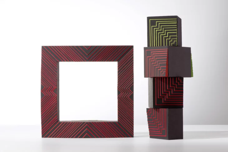 sculpture contemporaine en carton et papier, decoupe à la main de l artiste francoise luciani a acheter chez artmourier.com