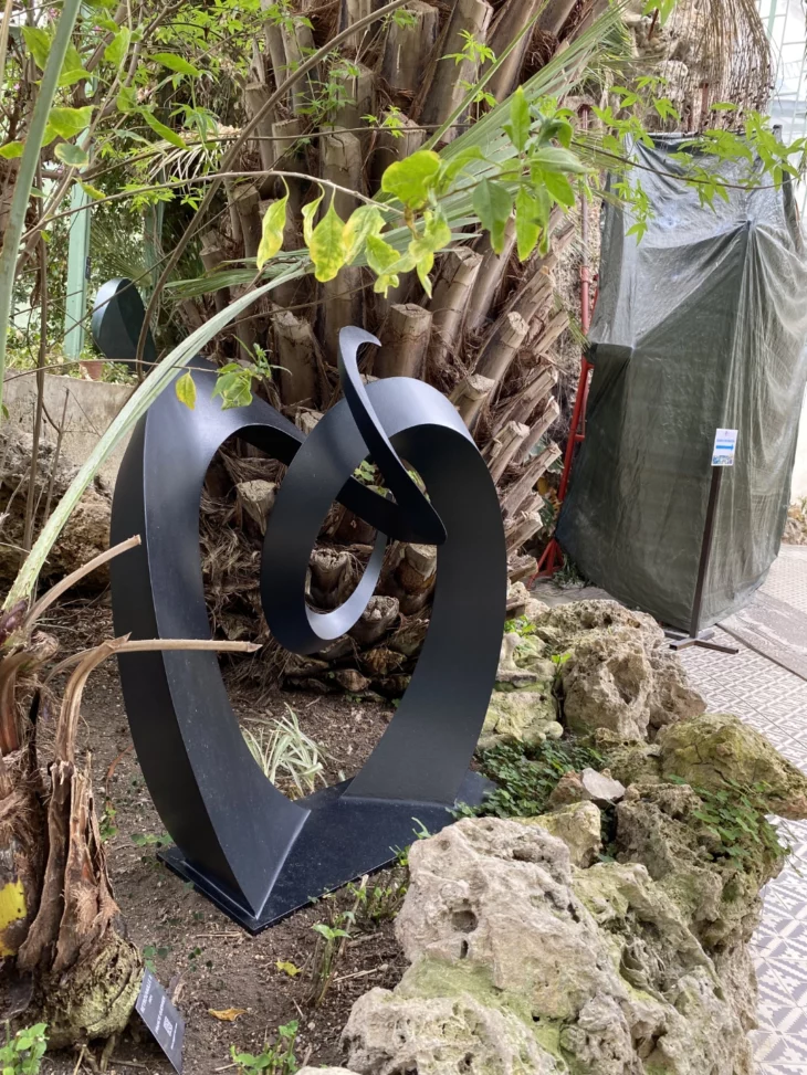 sculpture contemporaine abstraite métal par l'artiste francais francis guerrier