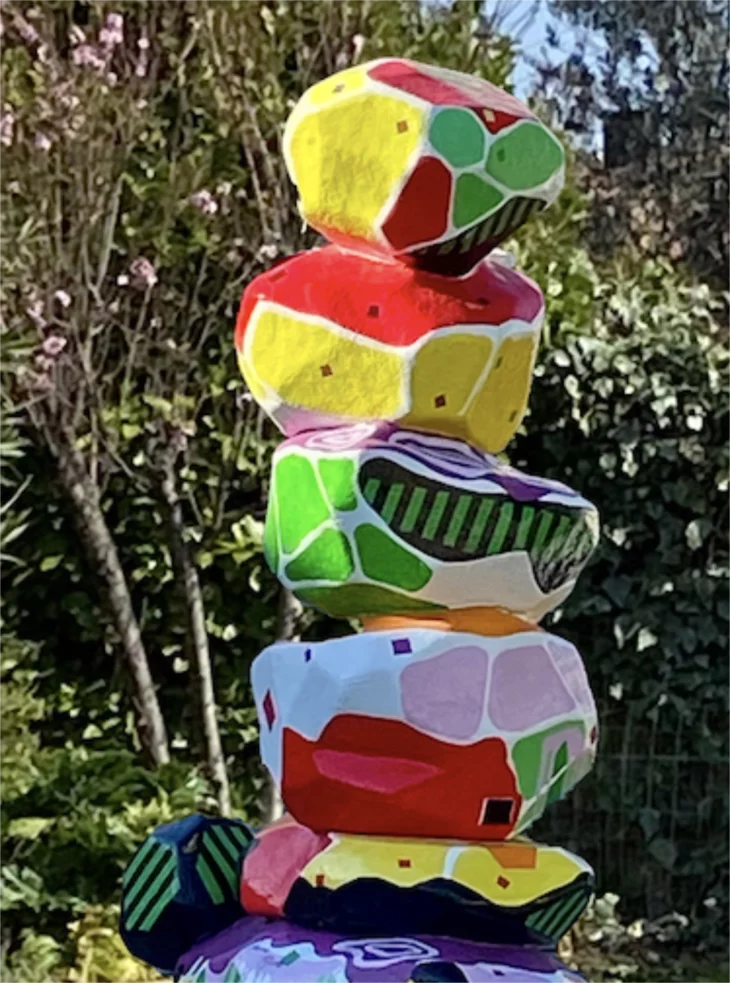 sculpture contemporaine colorée monumentale de thoma ryse