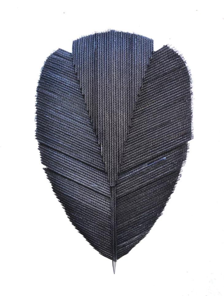sculpture contemporaine murale noire en carton du sculpteur pierre riba en vente chez artmourier.com