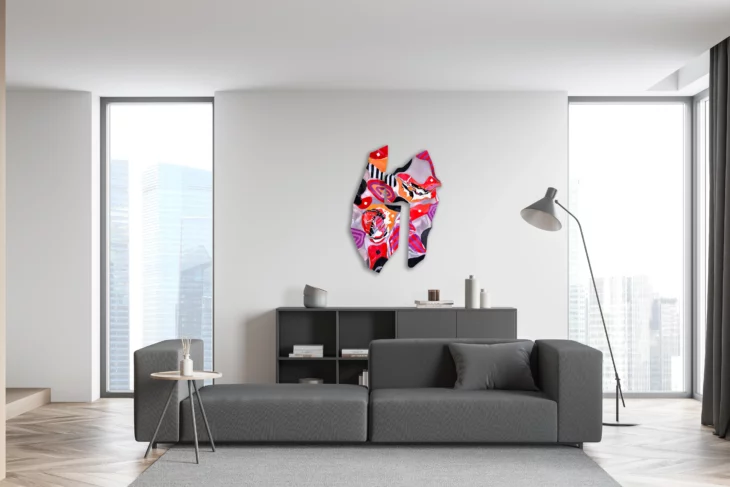 peinture colorée contemporaine ,peinte sur aluminium déformé par thoma ryse artiste francais