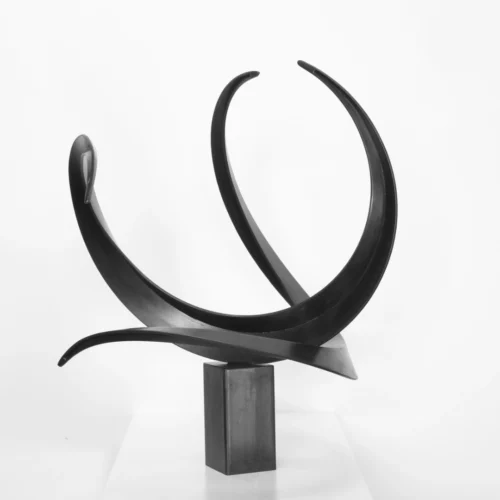 sculpture contemporaine abstraite métal par l'artiste francais francis guerrier