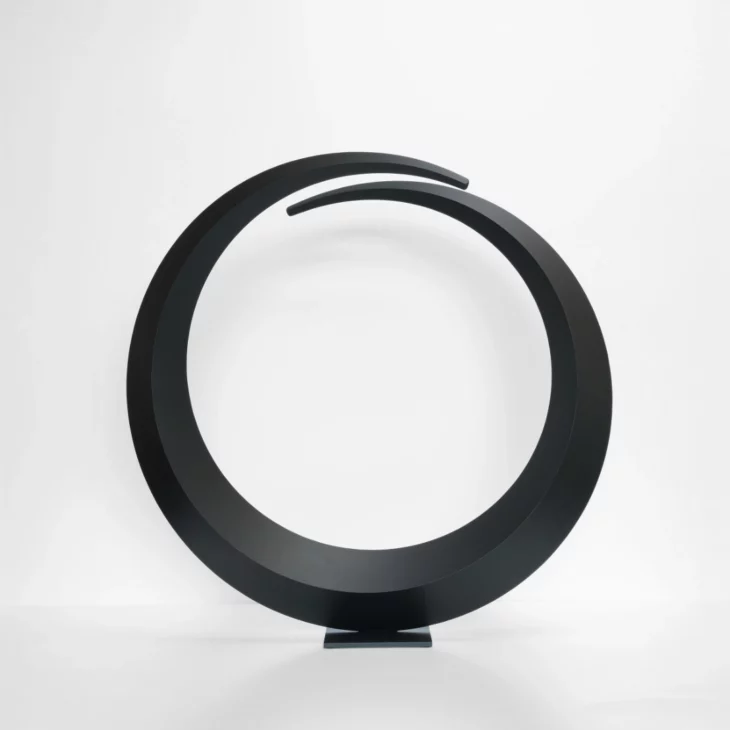 sculpture contemporaine abstraite métal par l'artiste francais francis guerrier