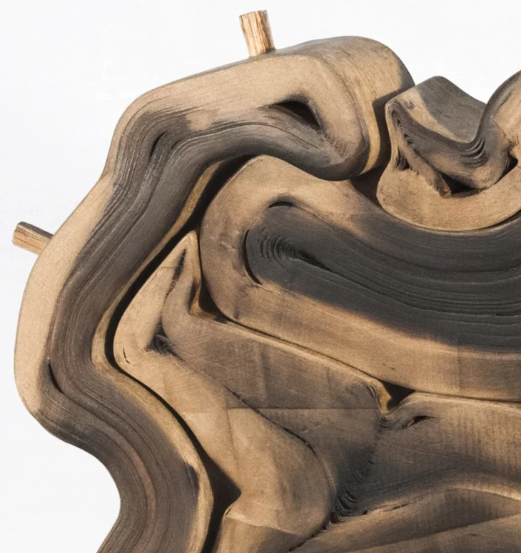 sculpture contemporaine en compression de papier kraft de jean-francois auber disponible a la vente sur artmourier.com