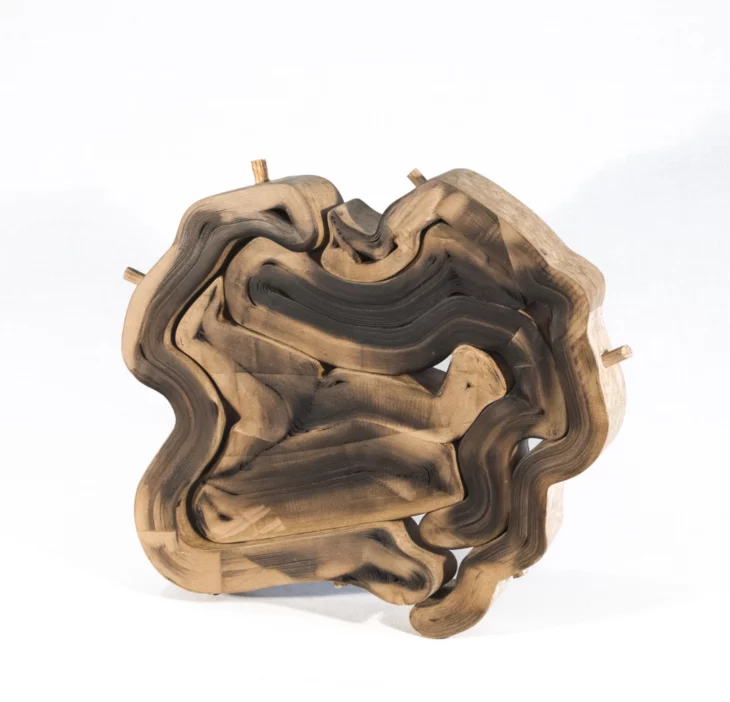 sculpture contemporaine en compression de papier kraft de jean-francois auber disponible a la vente sur artmourier.com