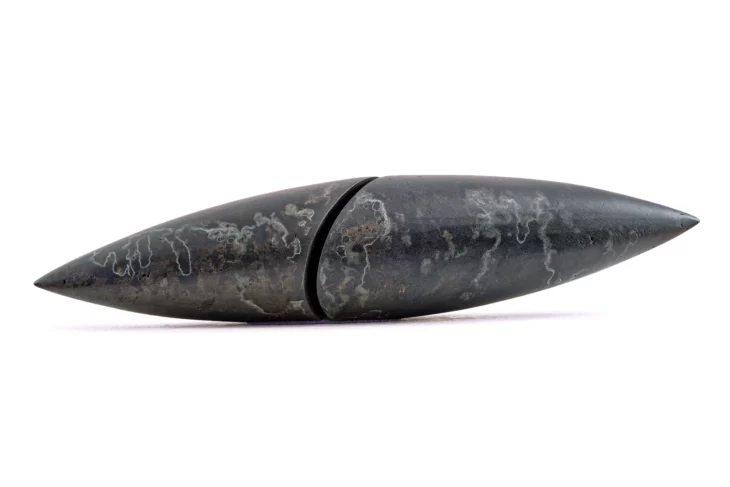 sculpture contemporaine en fer patiné et verni de felix valdelievre , disponible à la vente sur art mourier