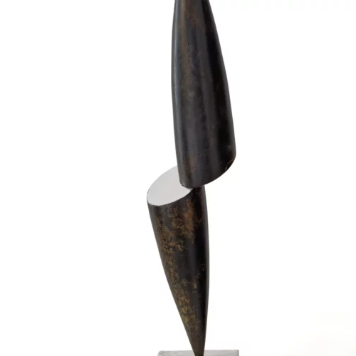 sculpture contemporaine en fer patiné et verni de felix valdelievre , disponible à la vente sur art mourier