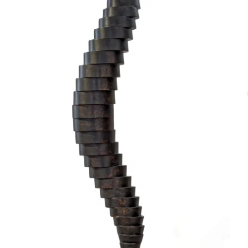 sculpture contemporaine en fer patiné et verni de felix valdelievre , disponible à la vente sur art mourier